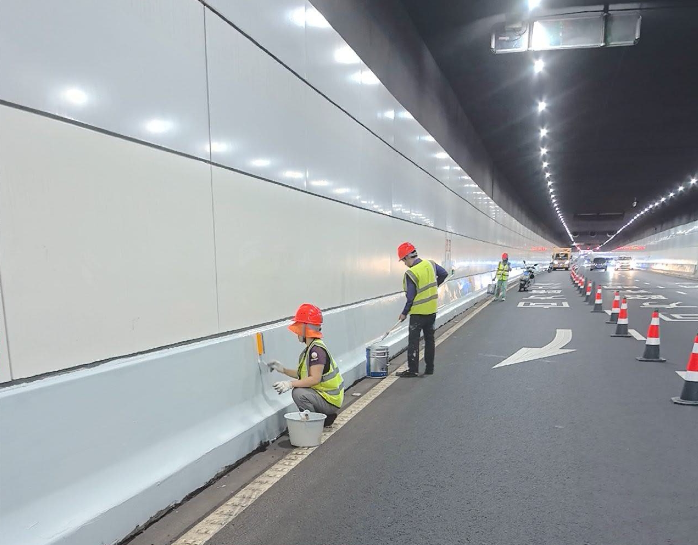 文明东隧道完成防撞墙涂装工程专业防护 全面提升行车安全与结构耐久性(图2) 2.png
